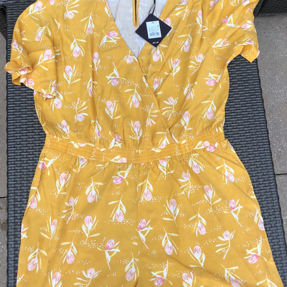 🌼Ava & Viv Yellow Romper